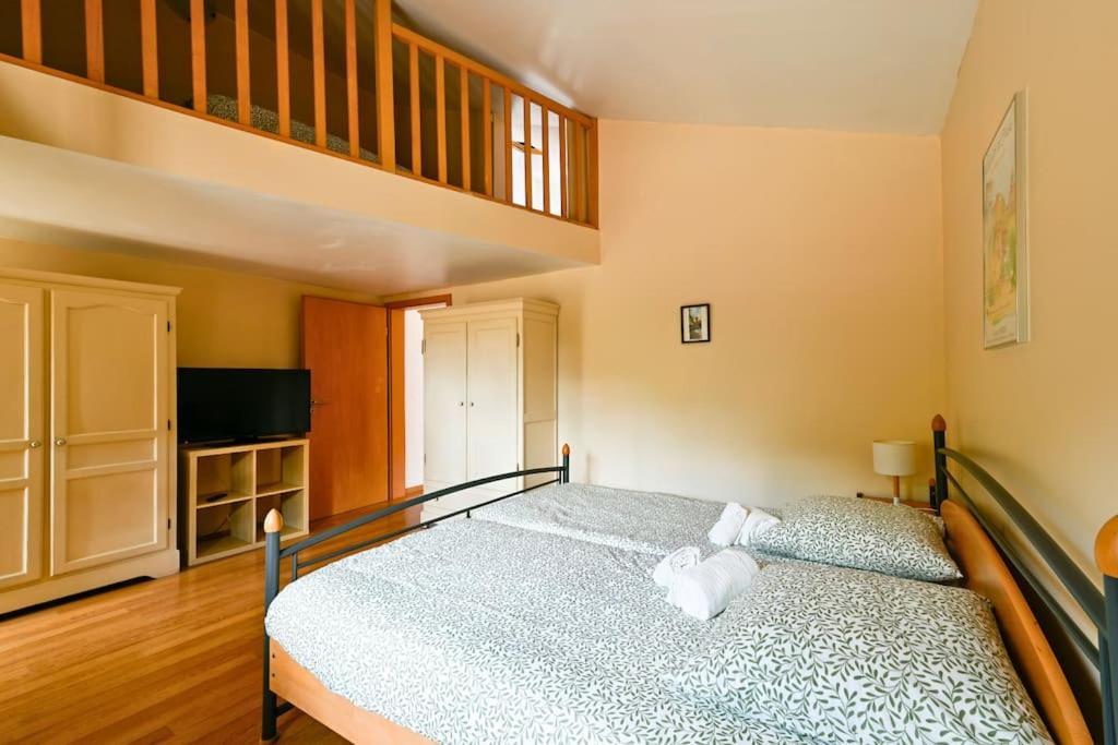 Ferienhaus L'evasion En Pierre Piscine Et Etang Prive Sevremoine